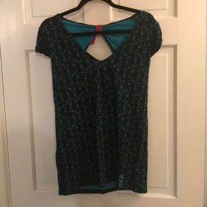 Nautical Too Fast shirt. No tag. Size L